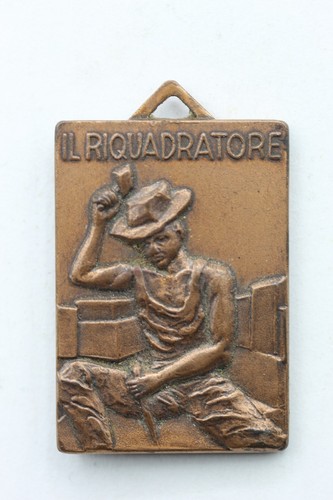 Medaglia marmo carrara