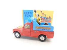 CORGI TOYS * LAND ROVER 109