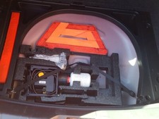 KIT ATTREZZI VOLVO V40 D2