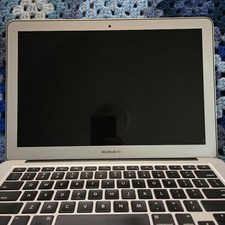 Apple MacBook Air A1466 13" argento, inizio 2015, I5 1,6 GHz, 8 GB RAM, NO SSD/OS