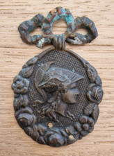 Antica Placca Liberty in Bronzo