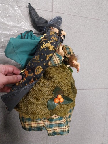 Befana con scopa circa - con, cm