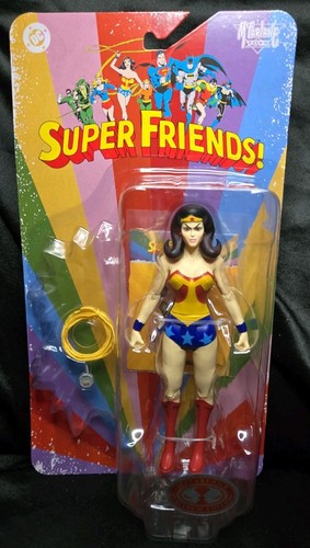 Modellino mcfarlane super - dc,