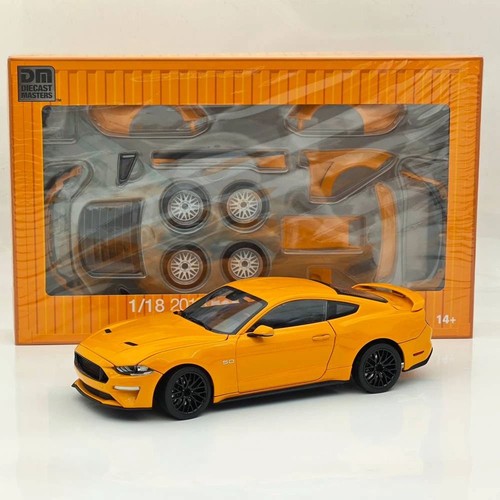 Modellino auto pressofuso - , 1/18