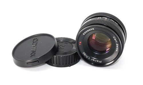 Carl zeiss planar 1 7 - mm, f/1,7
