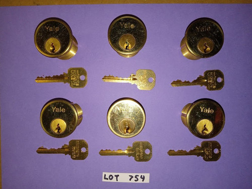 Lotto 754 pezzi yale - yale,, set