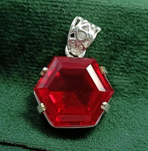 Naturale rosso rubino - rosso,