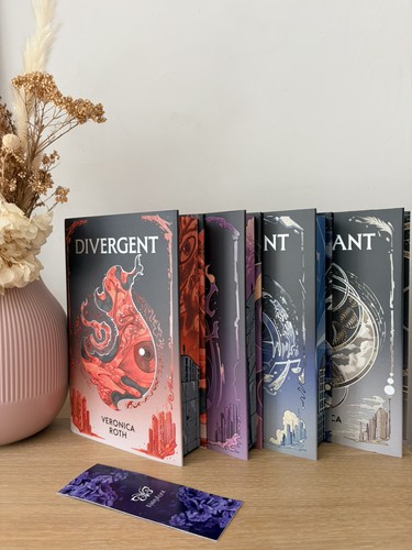 Fairyloot divergent series - fairyloot,