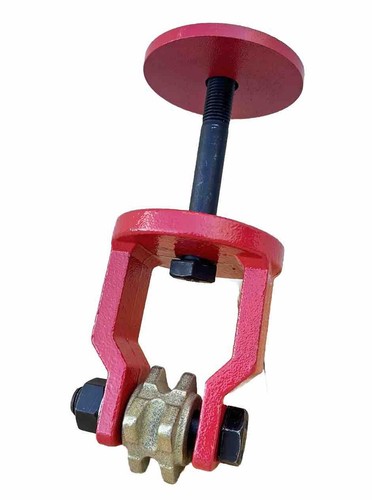 Auto body frame machine pull - body,