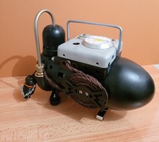 Compressore Michelin Man bibendum 1920 piano quadrato RARO PIASTRE ALLUMINIO NUOVO v2