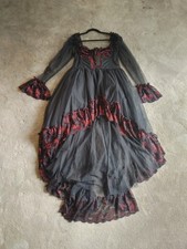 Abito vedova danza con morte