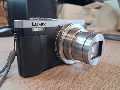 Appareil photo compact - photo,