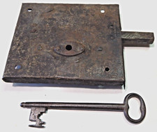 ANTICA SERRATURA SCATOLATA, APPOGGIO INTERNO AD ANTA DI ARMADIO,E CHIAVE '700