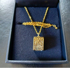 Ciondolo design scatola stoffa