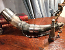 Antico corno di toro da bere