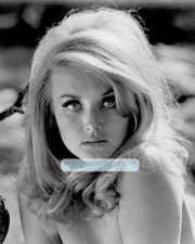 Young BARBARA BOUCHET Oh Those