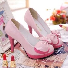 Scarpe eleganti nuove decolte