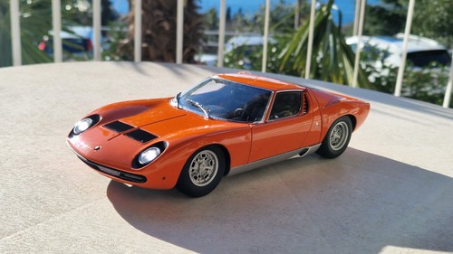 Lamborghini miura sv - 1:18,