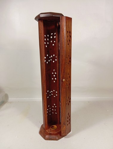 Porta incenso legno dettagli - incenso,
