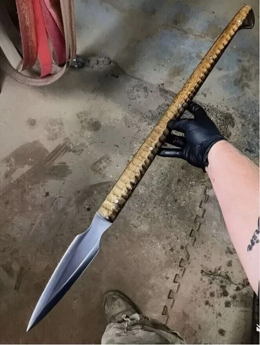 Coltello lancia sopravvivenza - coltello,