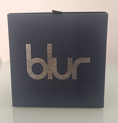 Blur the box - +, 3
