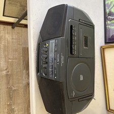 Sony CFD-V15 CD-AM/FM Radio