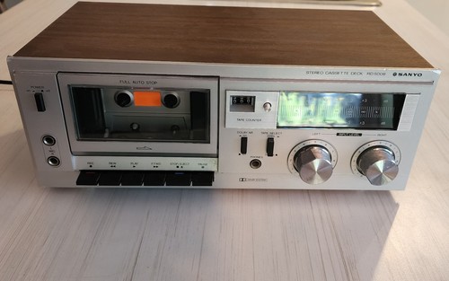 Sanyo stereo cassette deck - ,