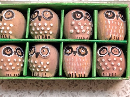 Porcelain terracotta hand - porcelain/,