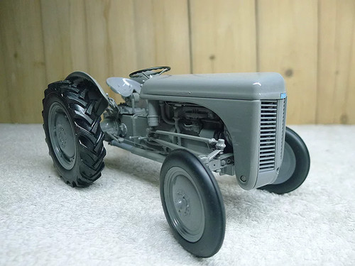 Trattore 16 ferguson - 1/16,