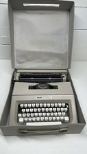 OLIVETTI LETTERA 25 TYPEWRITER