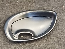 MG ZR, ROVER 25. MANIGLIA PORTA CONTORNO. (Sinistra. FVK100350PMA. FVK100330PMA).