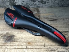 Sella Selle san marco ASPIDE CARBON FX Carbon Rail Nero/Rosso prezzo premium