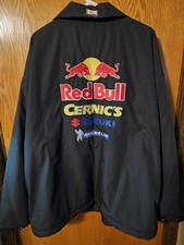 Cappotto ricamato Red Bull