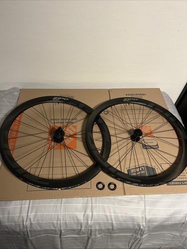 Zipp 303s carbon - carbon, tubeless