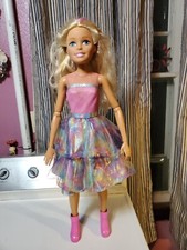 Barbie gigante extra large 28"