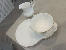 Royal Albert ''Val D'or'' Set