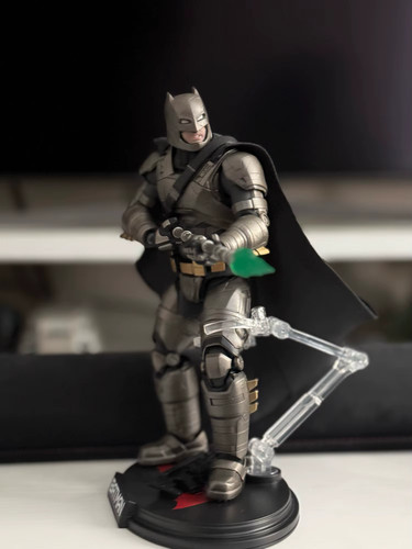 Batman action figure - batman, dc