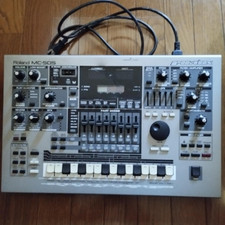 Roland MC-505 Groovebox Rhythm