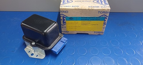 Regolatore tensione per - di,