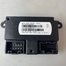 08-16 Chrysler TOWN & COUNTRY