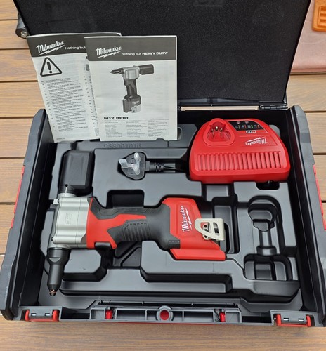Milwaukee m12 sub compact - milwaukee,