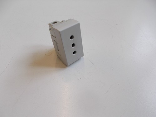 Ave blanc 4591 - presa, 2p+t