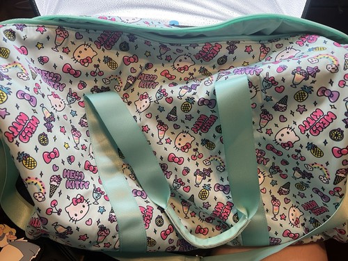 Hello kitty duffle bag women - kitty,