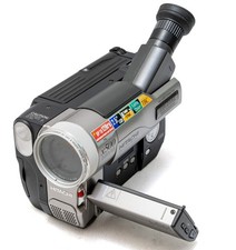 Videocamera Hitachi VM-E578LE 8mm Video8