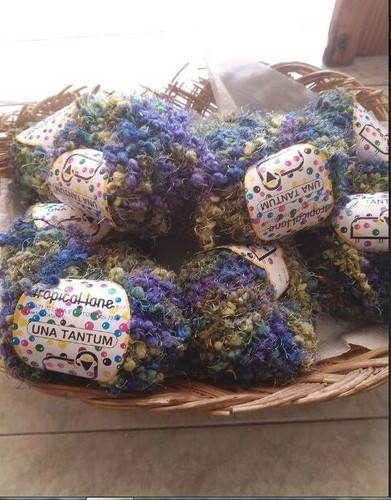 Stock gomitoli 100 - gomitoli, 100%