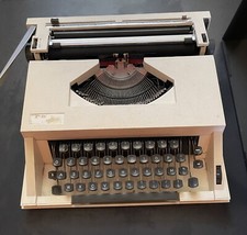 Macchina Da Scrivere Vintage-