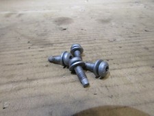 Bulloni bloccaggio cofano