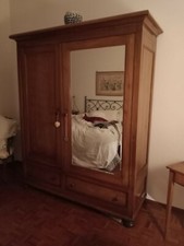 Mobile antico in noce antiquariato. Doppia anta con specchio