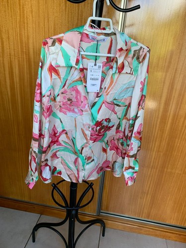 Zara bnwt satin floral print - zara,