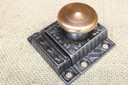 Vecchio pomello ottone liscio